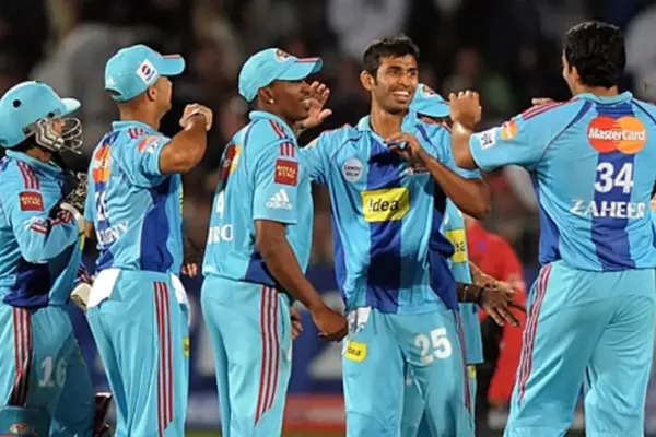 Mumbai Indians - 92 runs against KKR, IPL 2009