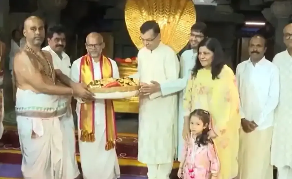 Sanjiv Goenka Donates Rs. 3.63 Crore Worth of Gold to Tirupati Balaji Temple