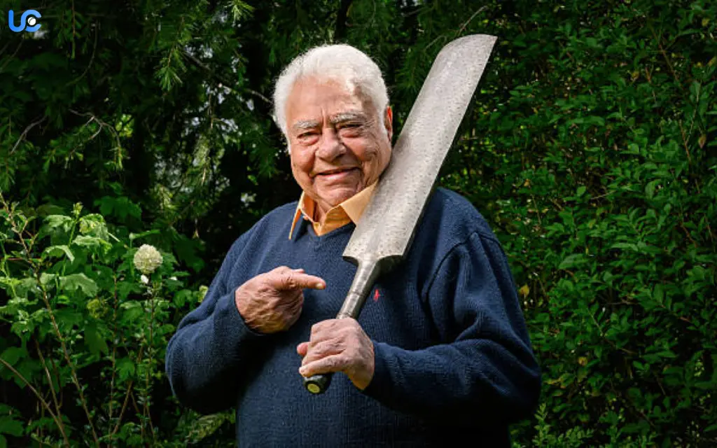 Lancashire Cricket Club Honours Farokh Engineer with Stand at Old Trafford Farokh Engineer