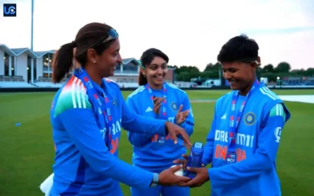 Kranti Gaud Recognized by Harmanpreet Kaur