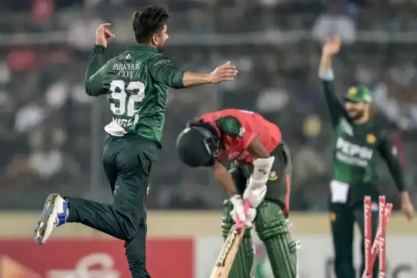 Pakistan beat Bangladesh by 2 runs