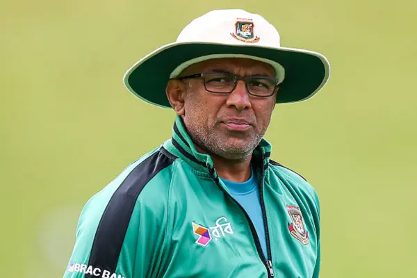 Chandika Hathurusingha (2014 – 2017)