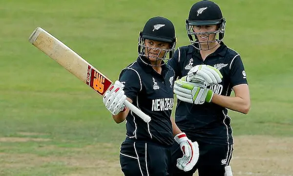 Haidee Tiffen and Suzie Bates