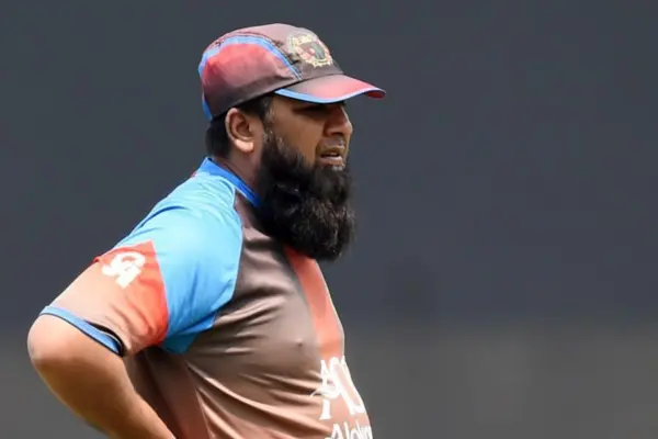 Inzamam-ul-Haq (2015-2016)